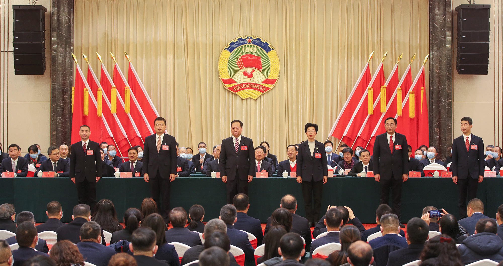 政协武汉市蔡甸区第七届委员会第一次会议闭幕